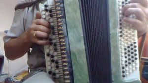 Продаю баян «Кунгур» с  гарантией.