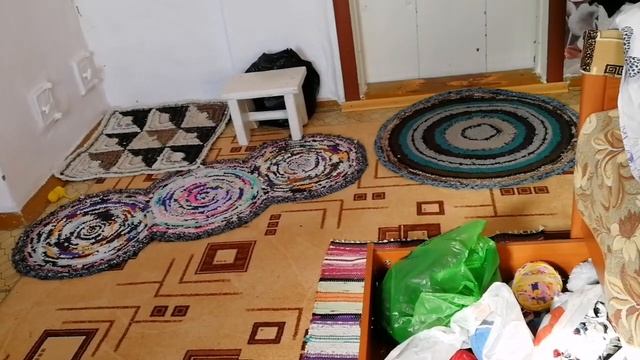 ЖИВУ В ДЕРЕВНЕ ПРОСТО /МОЁ ХОББИ ВЯЗАНИЕ/СТАРЫЕ КОВРЫ РУССКАЯ КРАСАВИЦА смотреть онлайн