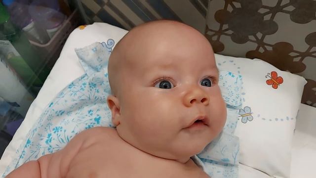 19.04.21 Роберт на пеленальном столике. смотреть онлайн