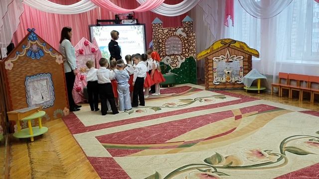 Видеосюжет музыкального занятия в старшей группе «Путешествие в страну игрушек» смотреть онлайн