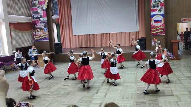 "Тарантелла", ансамбль "Юность" смотреть онлайн