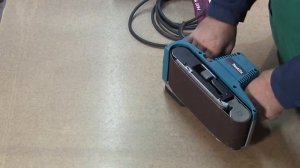 Ленточная шлифовальная машина MAKITA 9404. Band rubbing machine MAKITA 9404. Review.