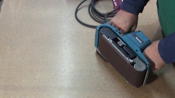 Ленточная шлифовальная машина MAKITA 9404. Band rubbing machine MAKITA 9404. Review.