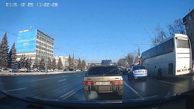 От Полиции. "Двойная сплошная". ч.1 ст.122 - штраф 255 грн. 29-12-2015. смотреть онлайн