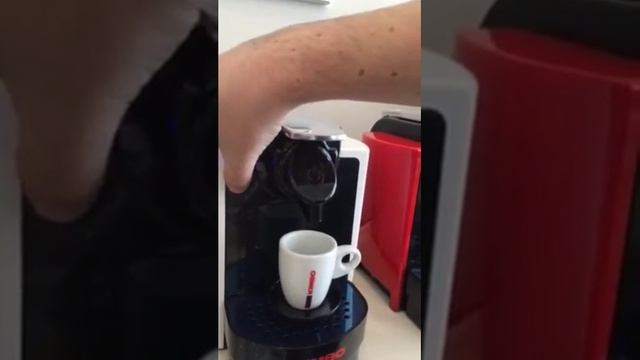 Презентация кофемашины Капитания, система Эспрессо Point смотреть онлайн