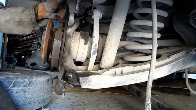 Remplacement de roulement de roue ar E 220 cdi-استبدال رولموعجلة خلفية смотреть онлайн