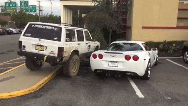 Corvette Owner Takes Up 2 Spots: Photographer Explains His Revenge смотреть онлайн