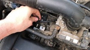 Как почистить заднюю форсунку стеклоомывателя  на Opel Astra H