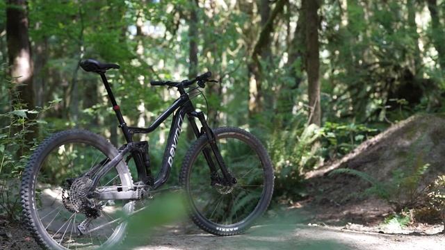 Devinci Marshall 29 Review // A $2,599 Complete Bike That Rips! смотреть онлайн