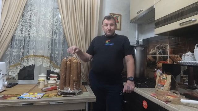 Домашняя копчёная колбаса к праздничному столу в коптильне "Добрыня." смотреть онлайн