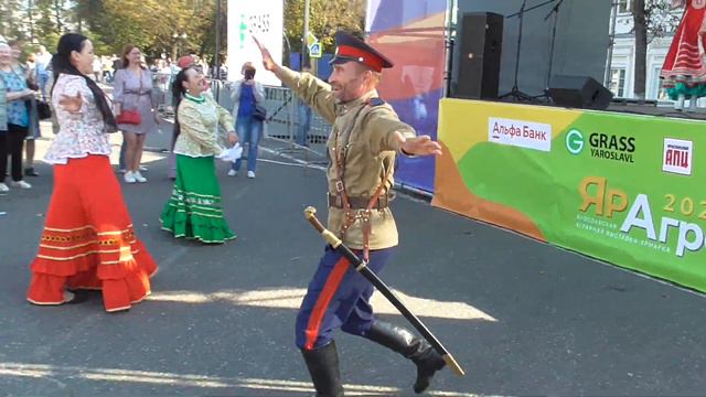 Ансамбль "ДоброЯр" "Пой, моя гармонь" смотреть онлайн