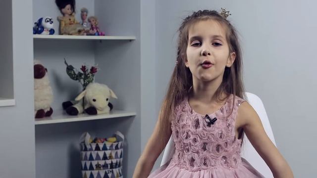 Бог повсюду. Он — везде | Христианские стихи | Ксюша Мирошина смотреть онлайн