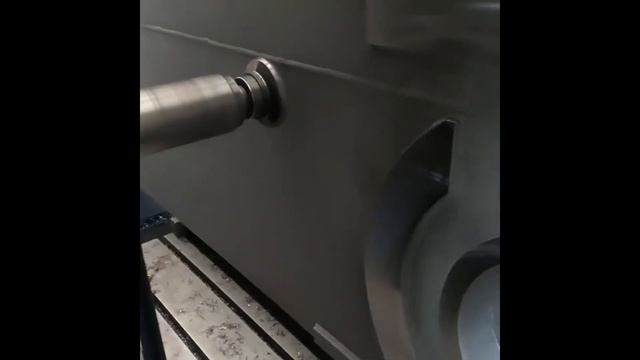 Большой расточной станок Tos WRD170 и 2Б660 смотреть онлайн