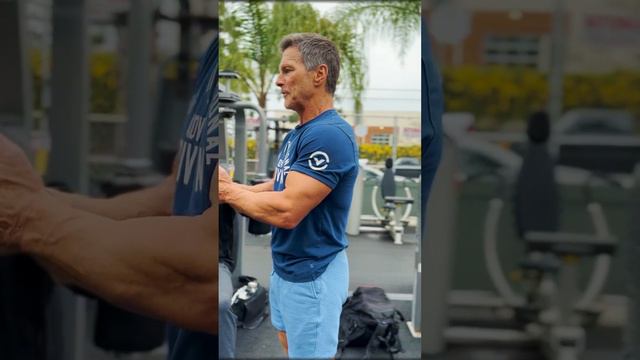 The Power of Proximity: A Motivational Workout Session with Robby Robinson & Mike O'Hearn смотреть онлайн