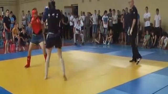ушу-саньшоу 1 мая 2013 15 бой Толкочев Андрей(Витязь-труд) Витко Николай (Шк.№12) смотреть онлайн