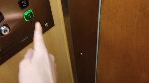 Старый лифт Kone 240 кг 0.65 м/с 1962 года модернизация 1989 года