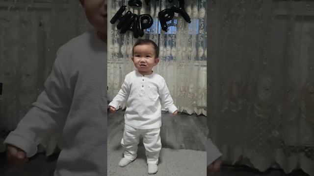 Happy birthday. День рождения сыночка. Танцы. Учимся танцевать. Cute Baby. Korean Baby смотреть онлайн