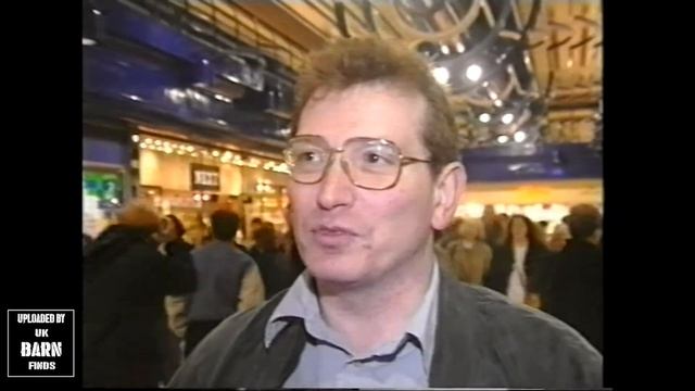 What is a Shock Absorber? - Monroe Shock Absorbers Vox Pop Interviews смотреть онлайн