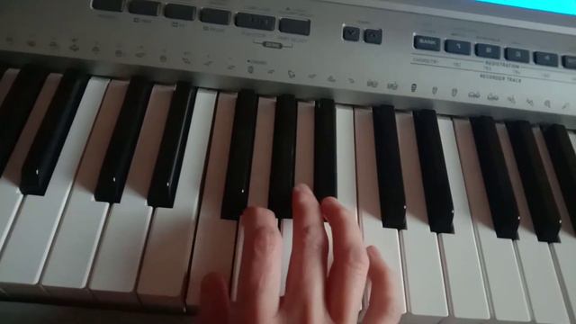 Опевание устойчивых ступеней в C-dur: