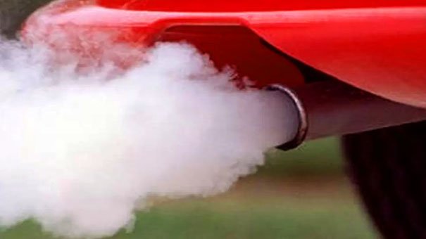 О ЧЁМ РАССКАЖЕТ ДЫМ С ВЫХЛОПНОЙ ТРУБЫ АВТОМОЛИЛЯ смотреть онлайн