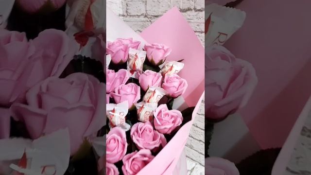 Мыльные розы с Рафаэлло смотреть онлайн