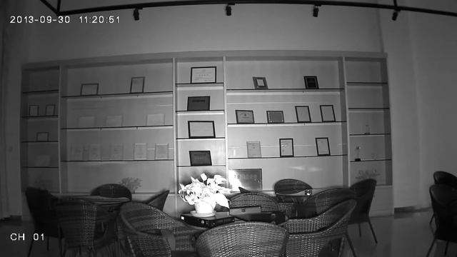 2 Мегапиксела, вариофокална 2.8-12mm HD-SDI IR камера LIRDCSNHD демо нощен режим смотреть онлайн