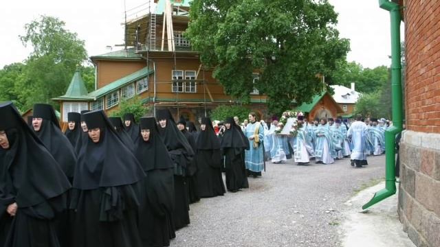 Святый Боже-Хор сестер Пюхтицкого Свято-Успенского женского монастыря смотреть онлайн