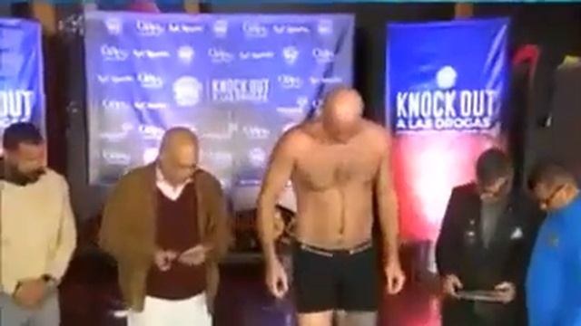 Cупертяжеловес Иван Дычко?? (11-0,11КО) и аргентинец Кевин Эспиндола(7-3,2 КО) взвесились перед бое смотреть онлайн