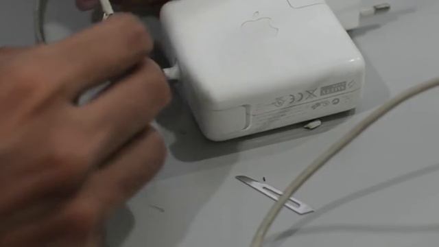 01. Macbook power adapter 5 minutes fix Without opening charger (MagSafe) easy repair смотреть онлайн
