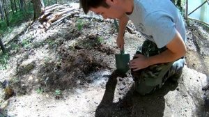 Строю шалаш в лесу \ Жизнь таежная – русский bushcraft