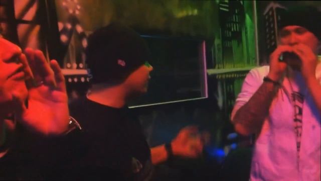 KVARTAL-шифр \ LIVE \ Бывшая студия RAZ2 смотреть онлайн