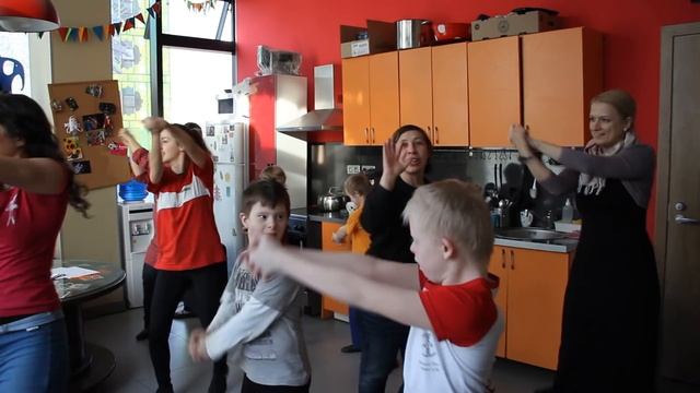 Сальса на кухне в Упсала-Цирке | "kitchen salsa" in Upsala Circus смотреть онлайн