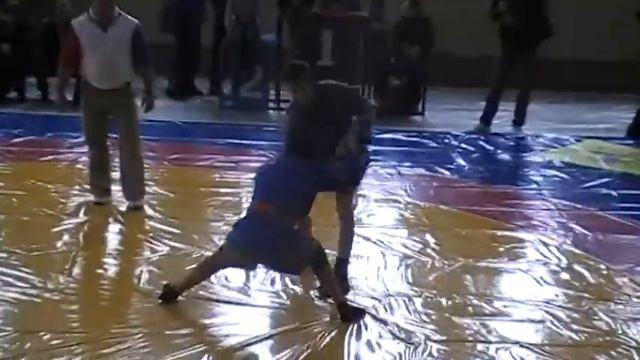 Самбо Керчь 10.04.10.Глебов Д.(49кг)Севастополь смотреть онлайн