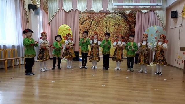 Ансамбль "Чебатушки" наигрыш на инструментах "Во саду ли в огороде" смотреть онлайн