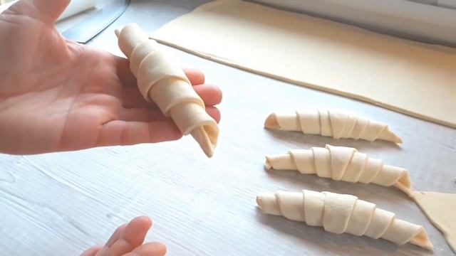 عجينة مورقة سهلة و ناجحة pâte feuilletée levée -croissants et pains au chocolat لفطور الصباح رمنسي смотреть онлайн