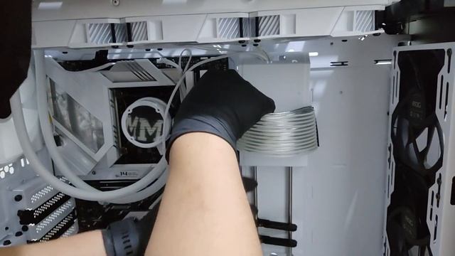 ALL ROG GAMING PC BUILD WHITE EDITION ! ROG STRIX HELIOS + INTEL 12TH GEN ALDER LAKE 17-12700F смотреть онлайн