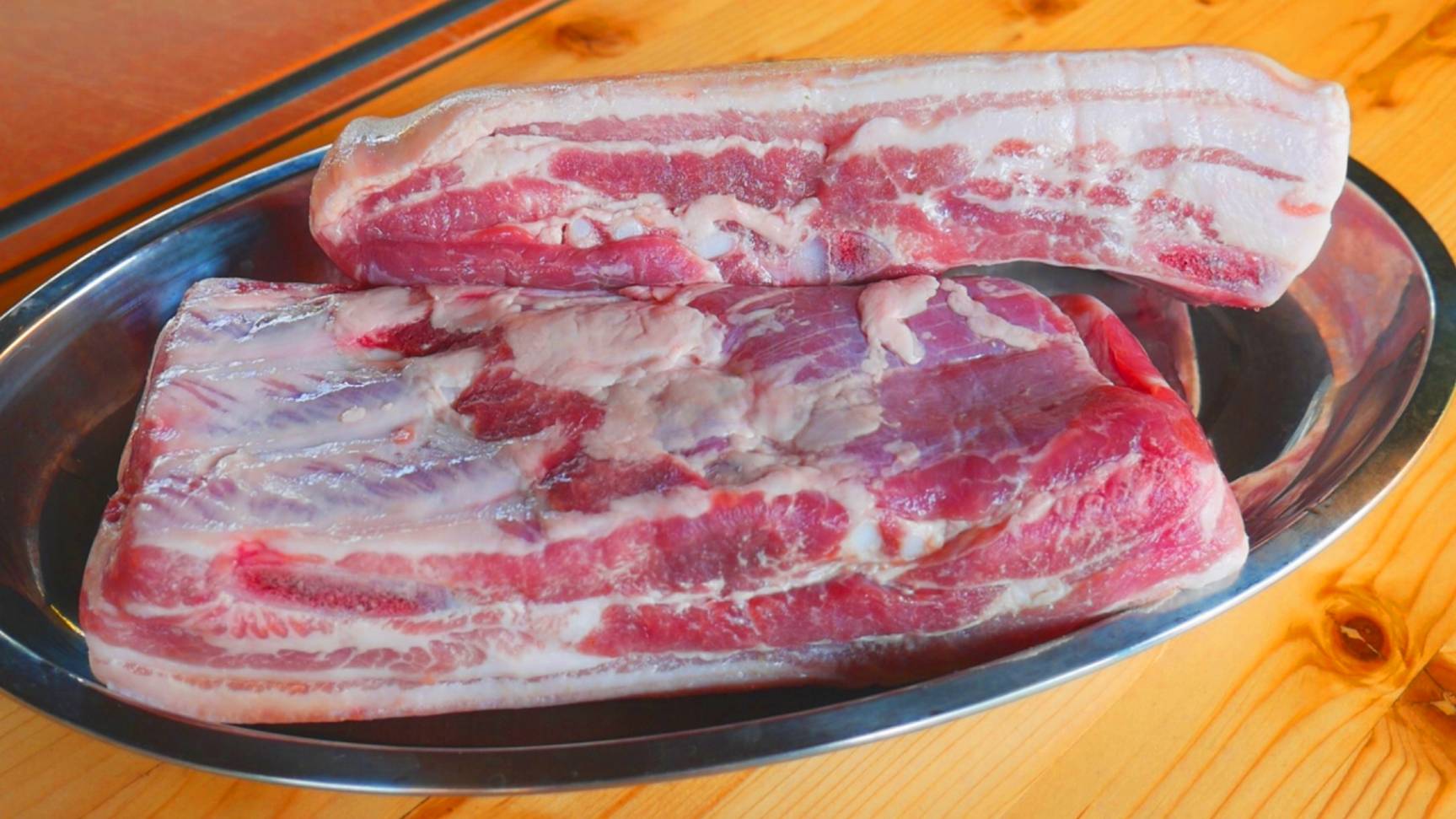 Нет Рульки? Не беда! Грудинка томленая в томатном соке. смотреть онлайн