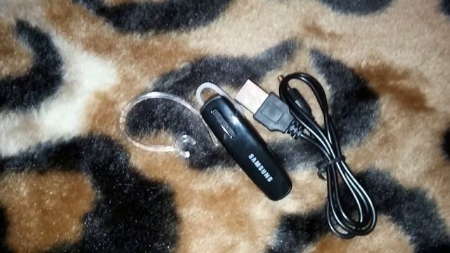 Bluetooth гарнитура Samsung R1 смотреть онлайн