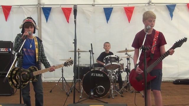 Crowd Control - AC/DC TNT Cover смотреть онлайн