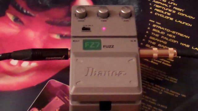 Ibanez FZ7 Fuzz смотреть онлайн