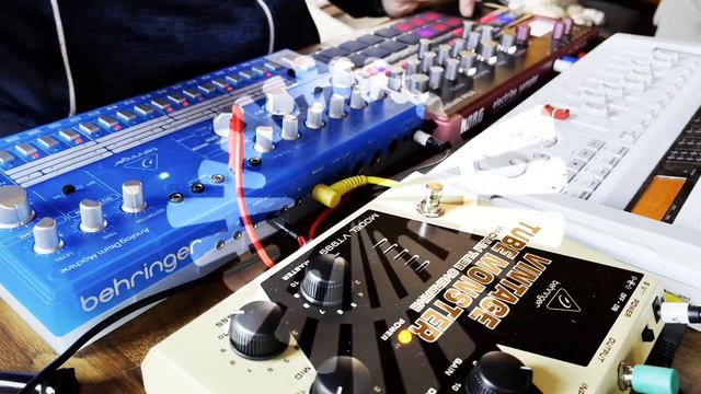 (Full version) Noise Signal - Behringer RD-6, Electribe 2s, VT999 Electro Live Jam смотреть онлайн