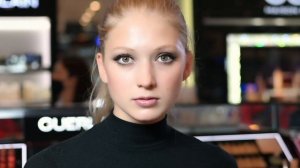 Коллекция макияжа «Mad Eyes» от Guerlain. /mərɐˈfʲet/