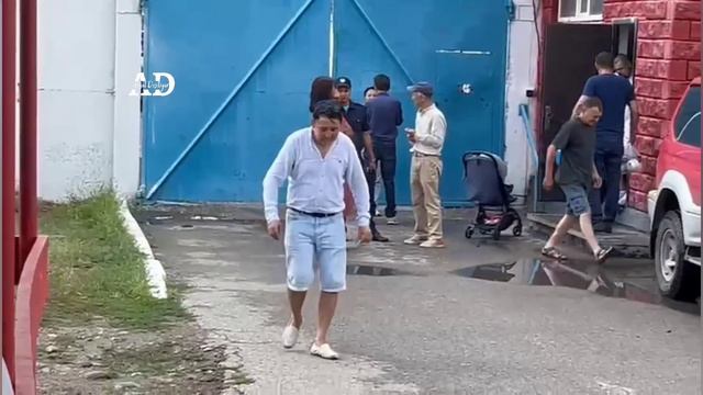 Батыр қыздың жақтастары түрме алдына жиналды! Тар қапастағы бір ай. смотреть онлайн