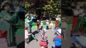 Танец "Во поле береза стояла" с платочками