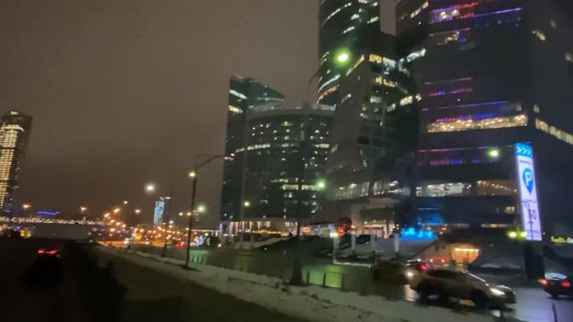 Прогулка по вечерней Москве. Москва-Сити. Мост Багратион смотреть онлайн