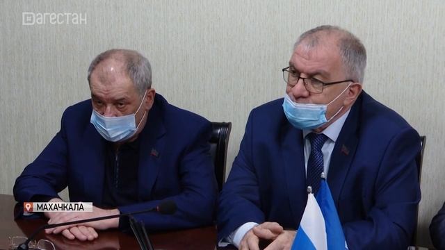 В приемной «Единой России» рассмотрели обращения людей смотреть онлайн