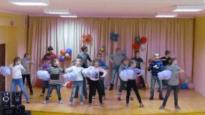 флешмоб «Вместе весело шагать»
