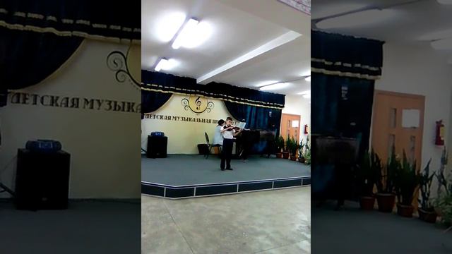 Второй класс. Скрипка. Концерт 3 часть, си-минор. смотреть онлайн