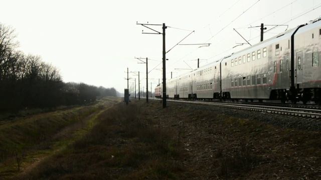 ВЛ10-1774 с поездом №28 Москва-Симферополь смотреть онлайн