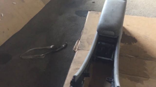 Основание подлокотника, подлокотник Mercedes W203 A2036802739, A2036806550 смотреть онлайн